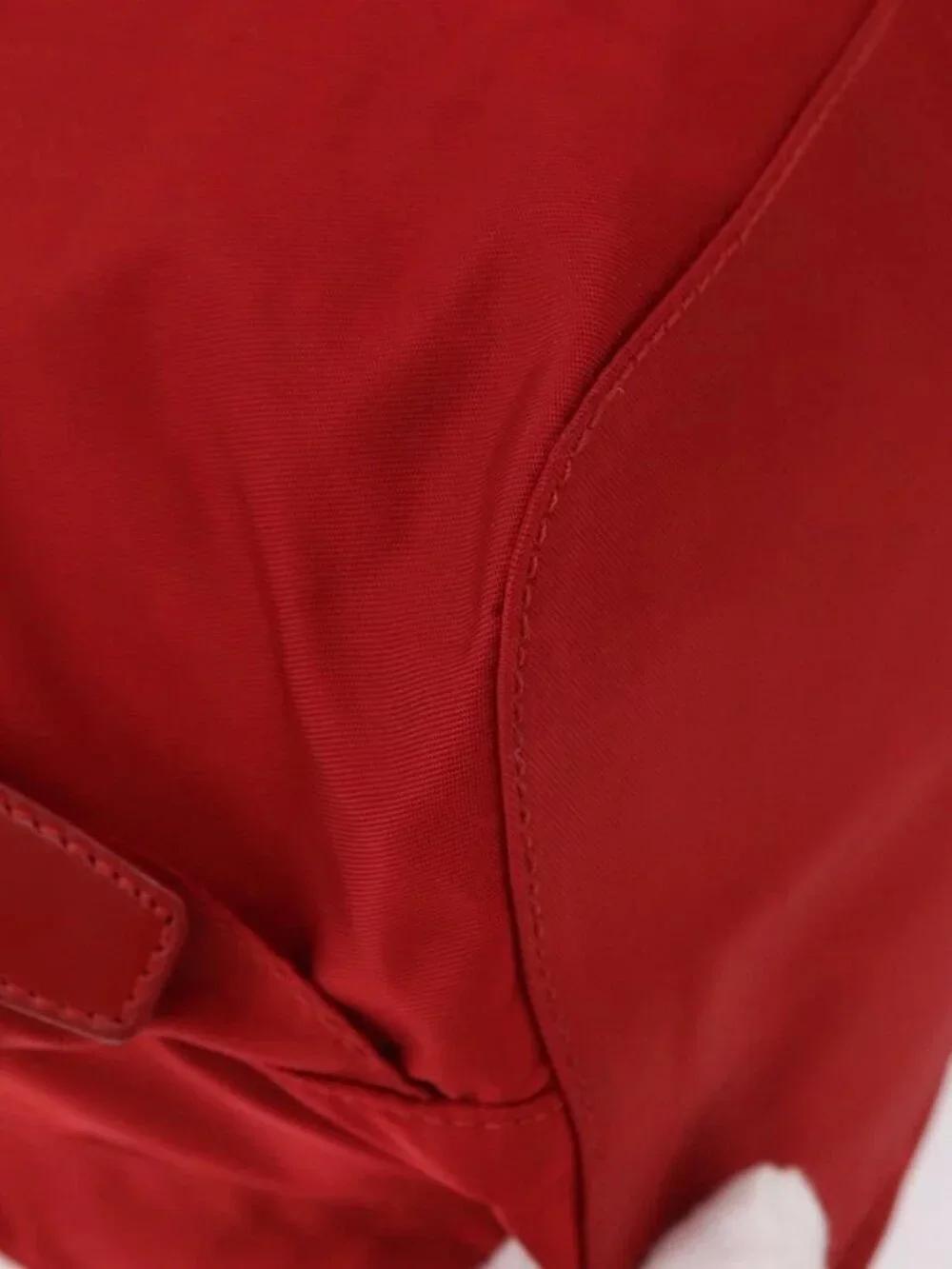 Prada brand	prada color	red